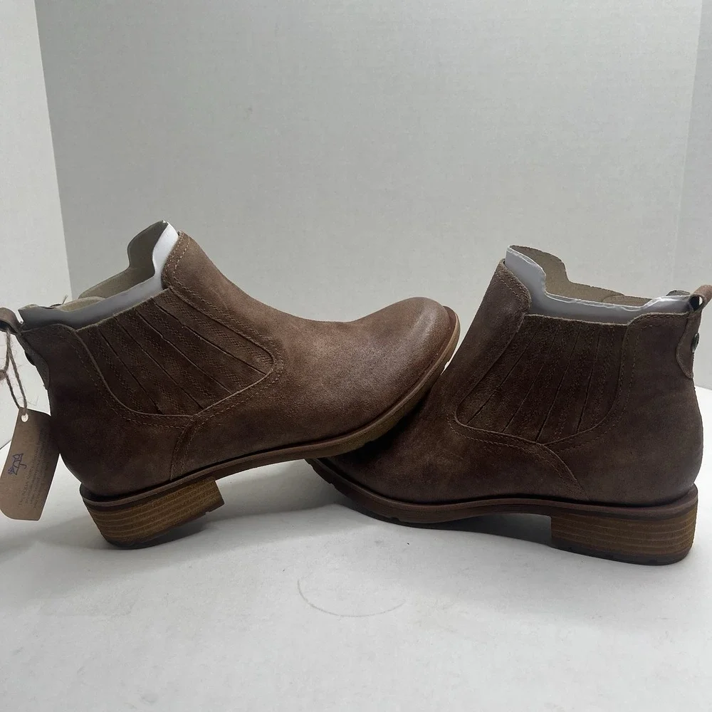 Sofft Bellis III Brown Waterproof Suede Ankle Chelsea Boots Women 10 SF0036500